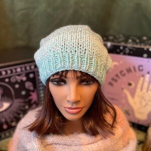 “Coastal Chill” Slouchy Hand-Knit Beanie – Sea Foam Dreams & Slouchy Vibes